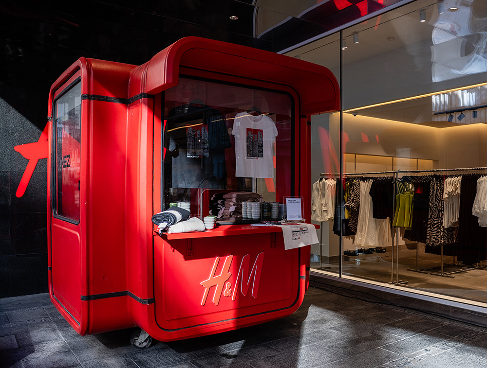 Jovana Radujko drawings for H&M x NewMediaTeam